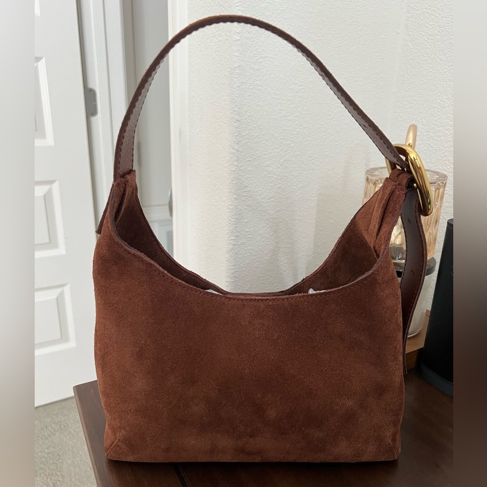 Madewell The Sculptural-Buckle Shoulder Bag in Suede - Picture 6 of 7